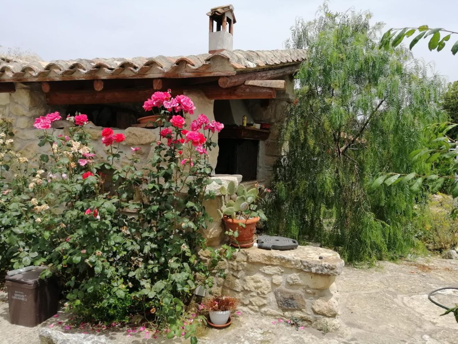 Casa Di Pietra Villa Usellus Luaran gambar