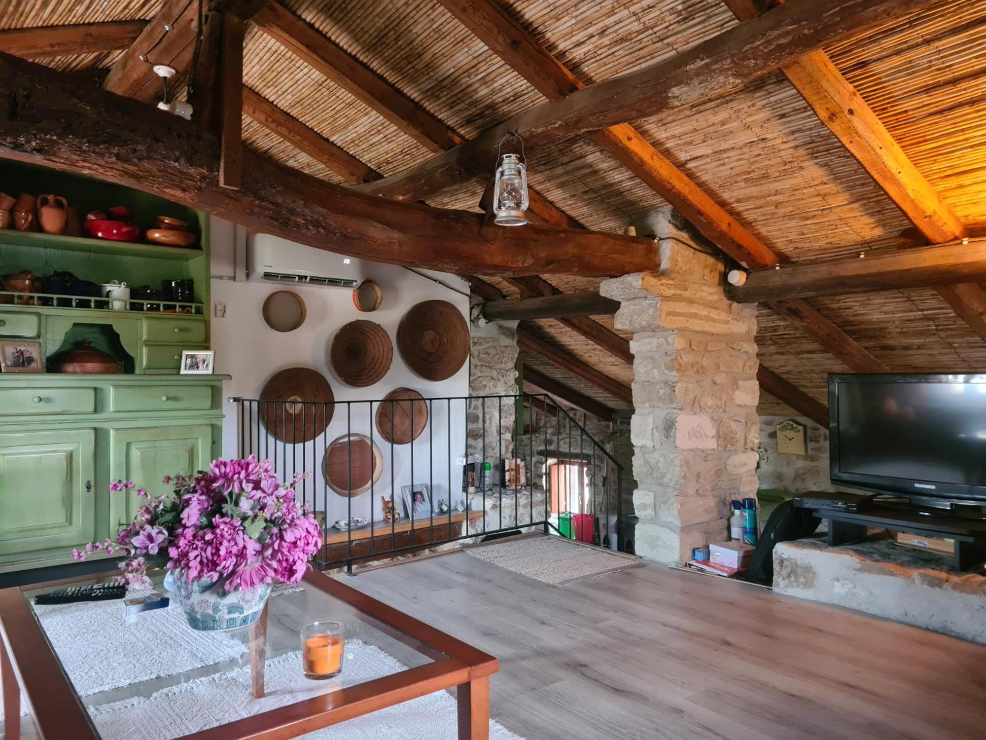Casa Di Pietra Villa Usellus Luaran gambar