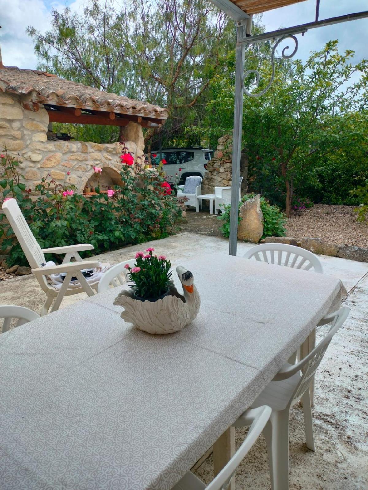 Casa Di Pietra Villa Usellus Luaran gambar